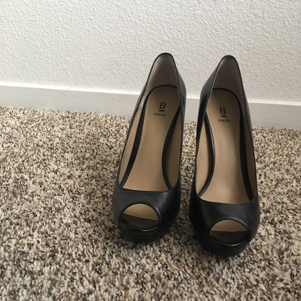 Black Peep toe heels